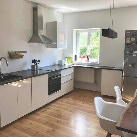 Und Im Idyllischen Vierkanthof, Gruppenurlaube Apartman