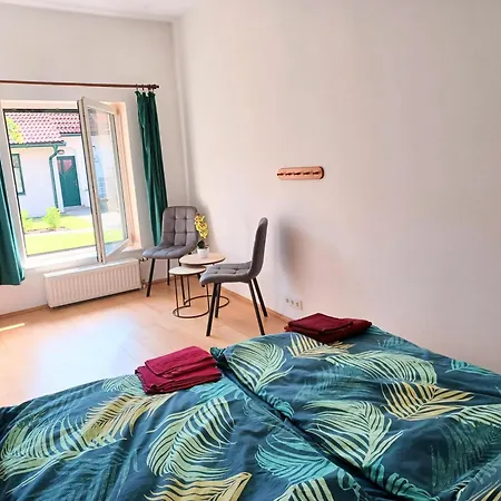 Appartamento Und Im Idyllischen Vierkanthof, Gruppenurlaube Fürstenfeld
