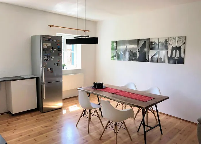 Und Im Idyllischen Vierkanthof, Gruppenurlaube *